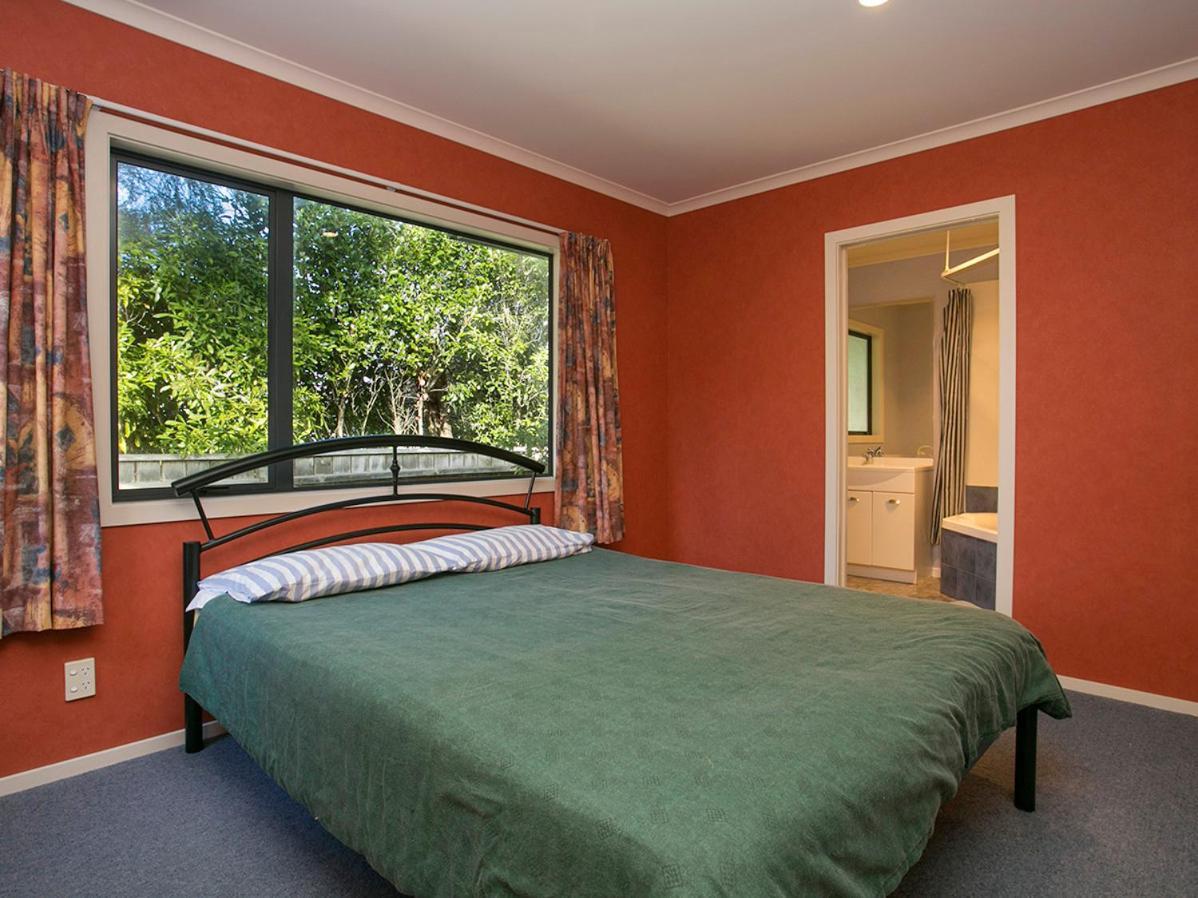 Laid Back On Lakewood - Taupo Holiday Home Zewnętrze zdjęcie